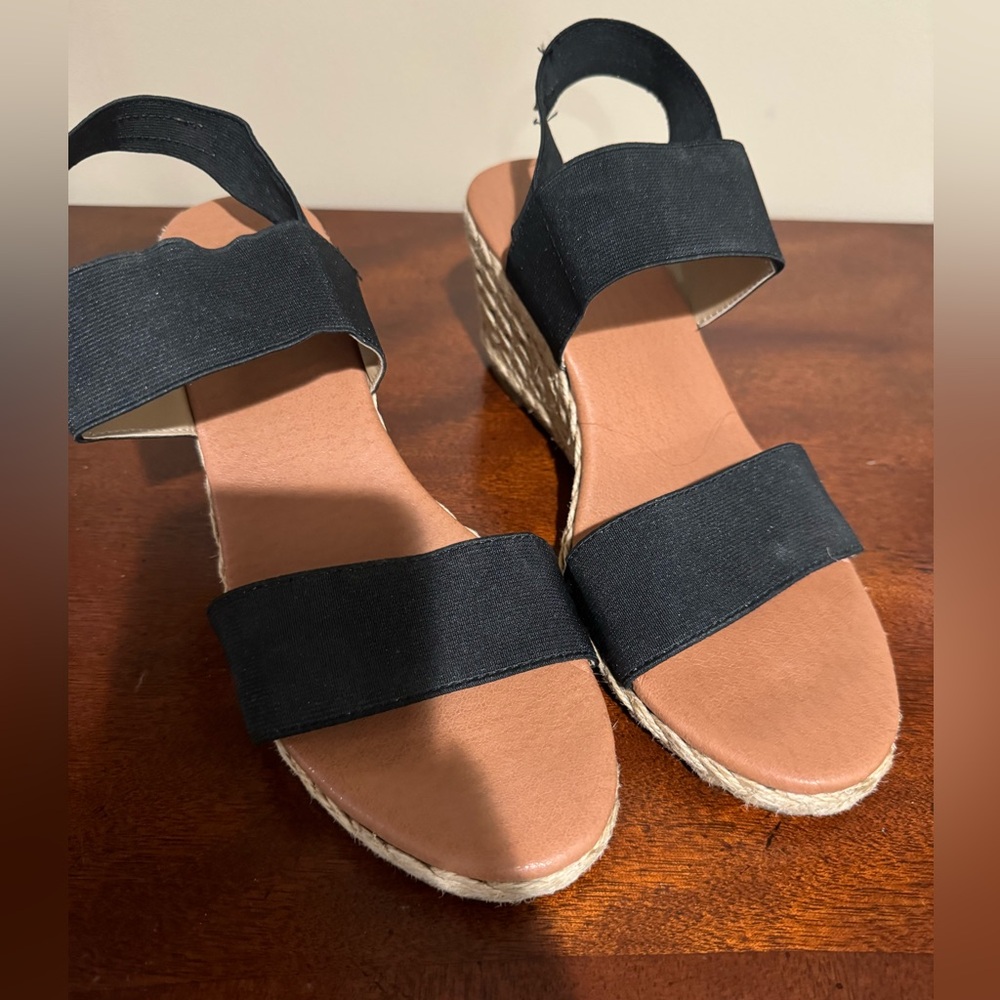 Tommy Bahama espadrille wedges
